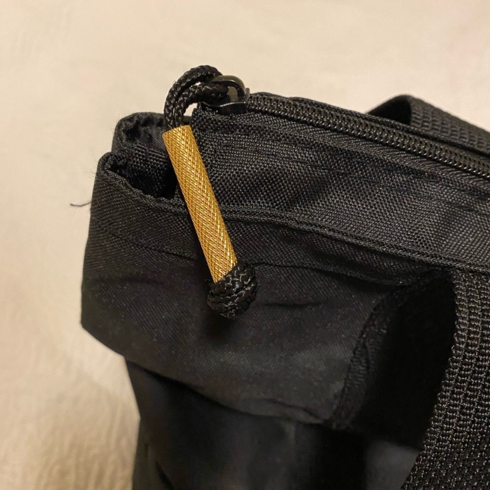 Limited Edition Apple Insulated Bag - Picture 4 of 4